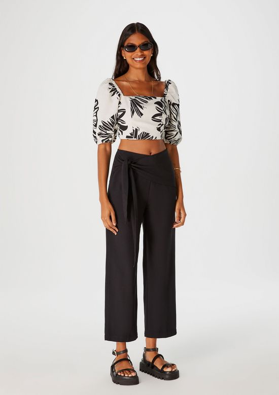 Foto do produto: Blusa Cropped Feminina Decote Quadrado Floral - Off White